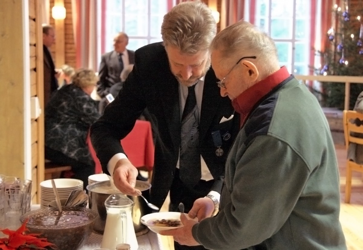 Peipon Viljo Kolkun puurojuhlassa 6.12.2007