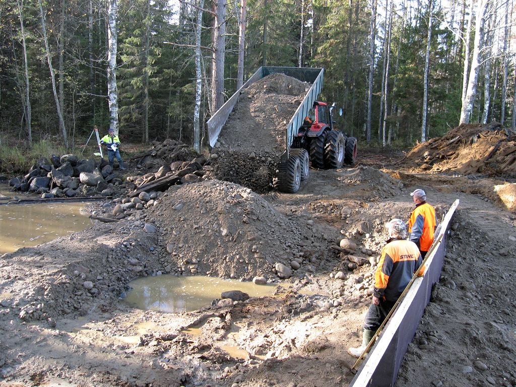 Stromboolin ajoa Kolkkujien tammityömaalla