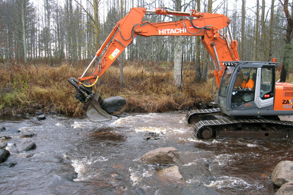 Kolkkujoen kunnostus 2014