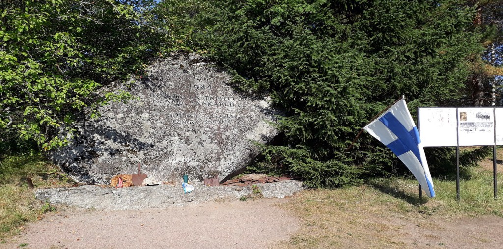 Tali-Ihantalan taistelujen suomalainen muistomerkki