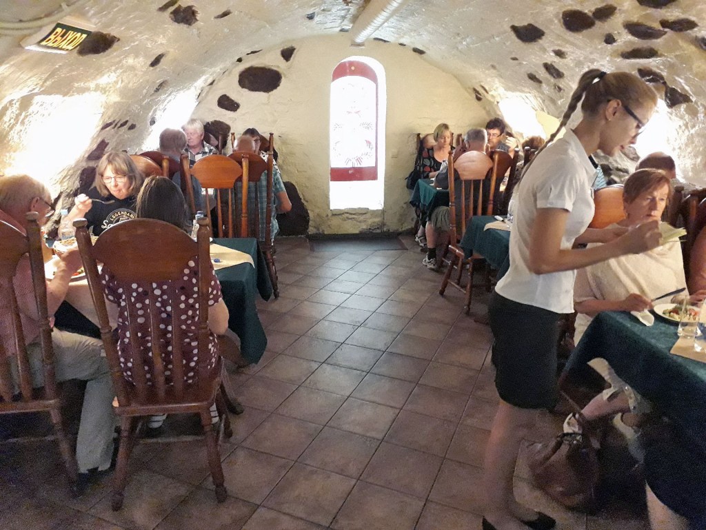 Kellariravintola Slavjanskaja Trapeza