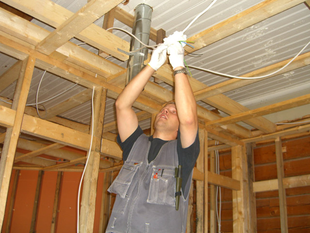 130Sähköasennuksia